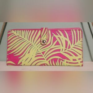 EUC Vera Bradley Passport Wallet